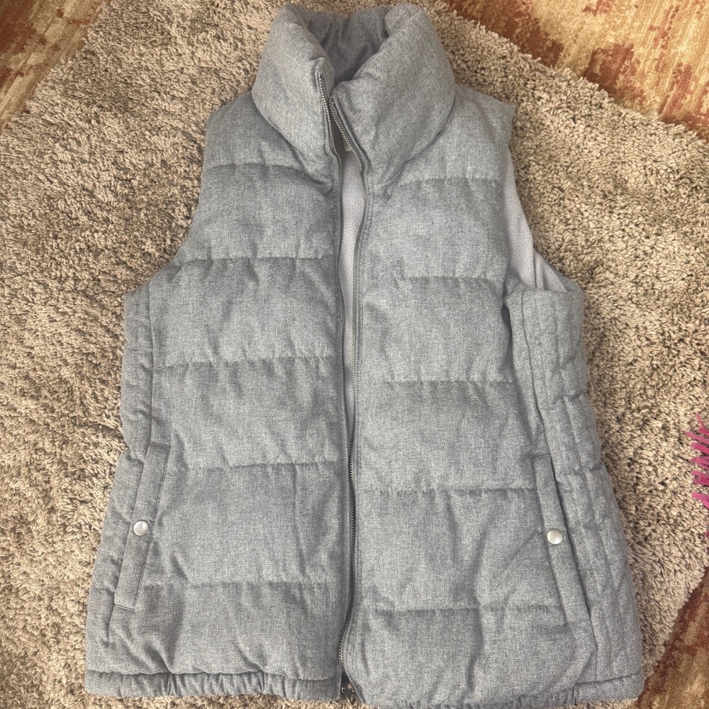 Old Navy Heather Gray Fleece-Lined Vest - Picture 2 of 6